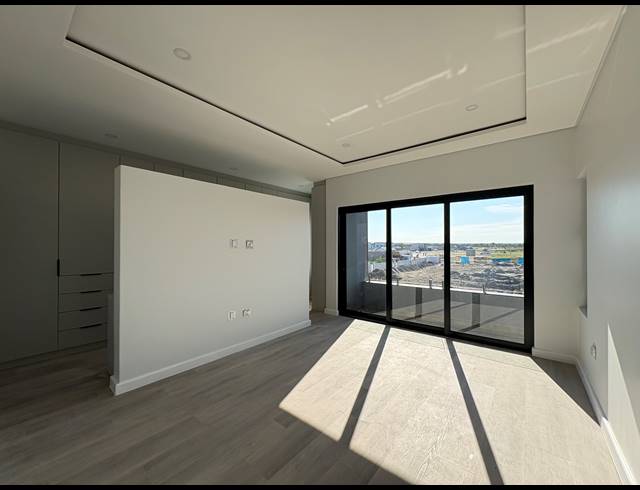 5 BEDROOM HOUSE FOR SALE IN SANDOWN